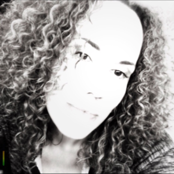 Meet your Posher, Kim - Picture 4 of 4